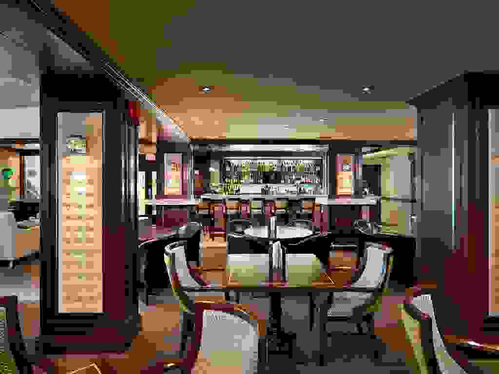 Clive's Classic Lounge Bar