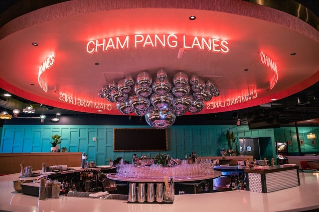Châm Pang Lanes Logo